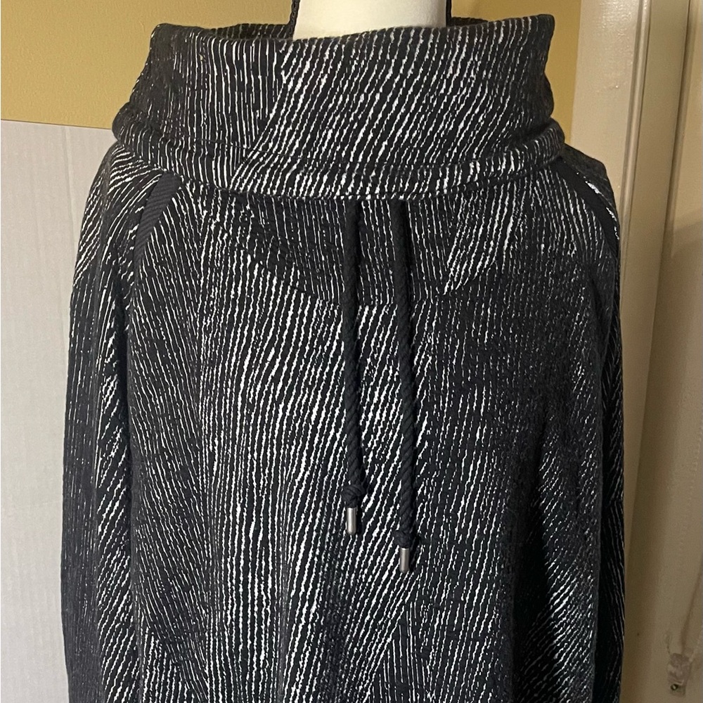 Kirkland Signature Ladies' black and white cowl neck jacquard pullover. Size 2XL